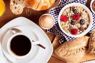 晚上不吃饭真能减肥？营养师揭秘 健康饮食胜过节食，刮油消脂更关键